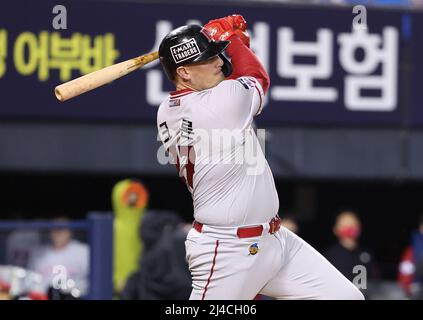 28th June, 2023. Baseball: LG Twins vs. SSG Landers LG Twins starter Im  Chan-kyu throws a pitch during a Korea Baseball Organization regular season  game against the SSG Landers at Incheon SSG