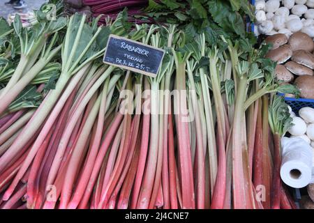 Copenhagen/Denmark/.14 April 2022/.Out door  fruit and vegetables hopper find higher food prices in Denmark and at fruit and vegetable vendor in danish capital. (Photo..Francis Dean/Dean Pictures) Stock Photo