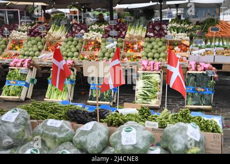 Copenhagen/Denmark/.14 April 2022/.Out door  fruit and vegetables hopper find higher food prices in Denmark and at fruit and vegetable vendor in danish capital. (Photo..Francis Dean/Dean Pictures) Stock Photo