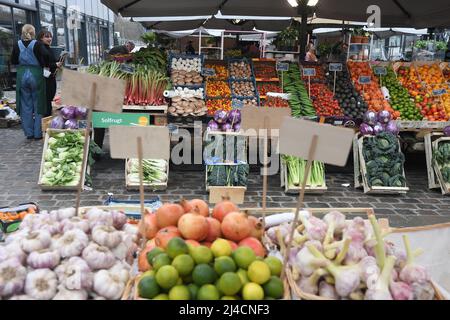 Copenhagen/Denmark/.14 April 2022/.Out door  fruit and vegetables hopper find higher food prices in Denmark and at fruit and vegetable vendor in danish capital. (Photo..Francis Dean/Dean Pictures) Stock Photo