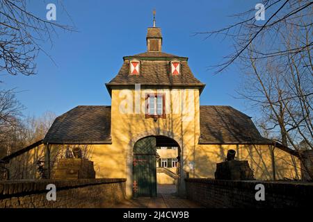 Gatehouse of Eulenbroich Castle, Roesrath, North Rhine-Westphalia, Germany Stock Photo