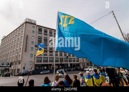 Rome, Italy. 14th Apr, 2022. Rome April 14 2022: Demonstration, in front of the National Library, of the Ukrainian community against the aggression of Russia. Credit: Independent Photo Agency/Alamy Live News Stock Photo