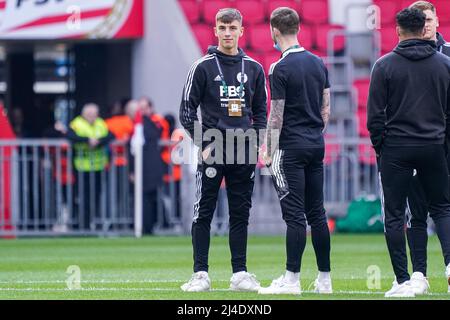 EINDHOVEN, NETHERLANDS - APRIL 14: Luke Thomas of Leicester City, James Maddison of Leicester City checking out the pitch prior to the UEFA Conference League Quarter-Finals, Second Leg match between PSV Eindhoven and Leicester City at Phillips Stadion on April 14, 2022 in Eindhoven, Netherlands (Photo by Jeroen Meuwsen/Orange Pictures) Stock Photo