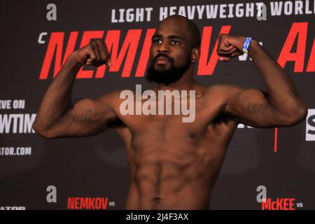 Los Angeles, California, Los Angeles, CA, USA. 14th Apr, 2022. SAN JOSE, CA - APRIL 14: Corey Anderson poses on the scale during the Bellator 277 Weigh-In on April 14, 2022 in San Jose, California, United States. (Credit Image: © PX Imagens via ZUMA Press Wire) Credit: ZUMA Press, Inc./Alamy Live News Stock Photo