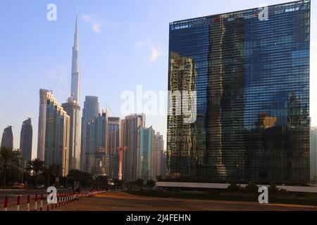 Zaha Hadid, Dubai, Opus, ME Hotel, Modernes Design und Moderne Architektur am Skyscraper in der Business Bay in Dubai Luxushotel aus Glas und Stahl Stock Photo