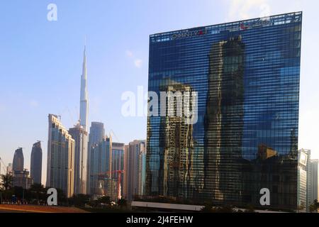 Zaha Hadid, Dubai, Opus, ME Hotel, Modernes Design und Moderne Architektur am Skyscraper in der Business Bay in Dubai Luxushotel aus Glas und Stahl Stock Photo