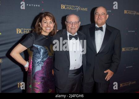 New York, USA. 14th Apr 2022. NEW YORK, NEW YORK - APRIL 14: Nomi Bergman, Bob Miron and Steve Miron attend the 2022 Broadcasting & Cable Hall of Fame at The Ziegfeld Ballroom on April 14, 2022 in New York City. Credit: Ron Adar/Alamy Live News Stock Photo