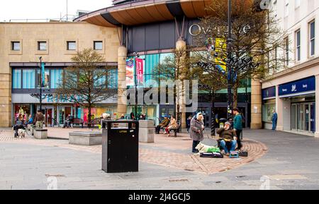 Dundee, Tayside, Scotland, UK. 15th Apr, 2022. UK Weather: Temperatures in North East Scotland reached 10°C on a chilly and overcast Spring morning. Due to the cold and overcast weather, a few local residents have decided to go out shopping in Dundee city centre. Credit: Dundee Photographics/Alamy Live News Stock Photo