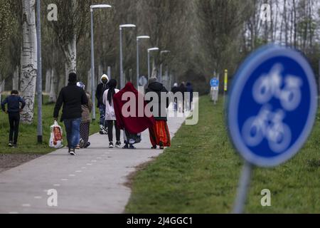 Ter Apel, Netherlands. 15th Apr 2022. 2022-04-15 14:27:10 TER APEL - Application Center Ter Apel. According to the state secretary, the reception of asylum seekers must 'really improve'. ANP VINCENT JANNINK netherlands out - belgium out Credit: ANP/Alamy Live News Stock Photo