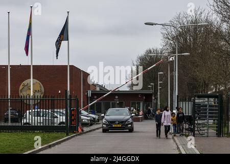 Ter Apel, Netherlands. 15th Apr 2022. 2022-04-15 14:25:47 TER APEL - Application Center Ter Apel. According to the state secretary, the reception of asylum seekers must 'really improve'. ANP VINCENT JANNINK netherlands out - belgium out Credit: ANP/Alamy Live News Stock Photo