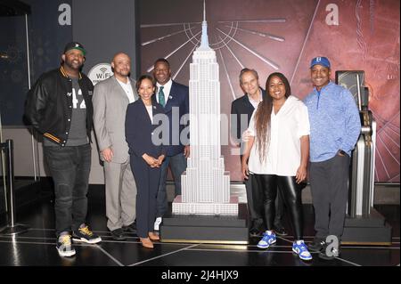 New York, USA. 15th Apr, 2022. American baseball legend Joe Torre visits  the Empire State Building in honor of Jackie Robinson Day, New York, NY,  April 15, 2022. (Photo by Anthony Behar/Sipa