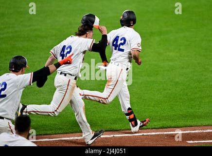 Baltimore, United States. 15th Apr, 2022. New York Yankees' Isiah Kiner- Falefa breaks his bat on a double play forcing Aaron Hicks out during the  second inning of a game at Camden Yards