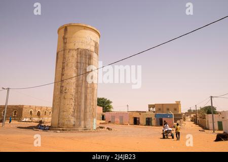 Mauritania, Chinguetti, old town, water collector Stock Photo