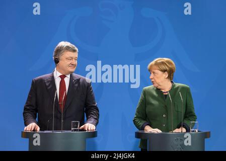 President of Ukraine Petro Poroshenko and Federal President of Federal ...