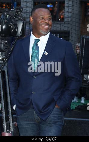 New York, USA. 15th Apr, 2022. (L-R) Joe Torre, CC Sabathia, Butch Huskey,  Meta Robinson (Jackie Robinson's Granddaughter), Ken Griffey Jr., Willie  Randolph and April Brown, Vice President Social Responsibility at Major