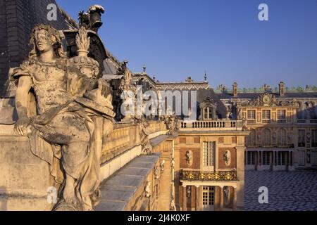France. Yvelines (78) Chateau de Versailles - Aerial view of the courtyard of the Ministers: Among a series of eighteen statues representing the Royal Stock Photo