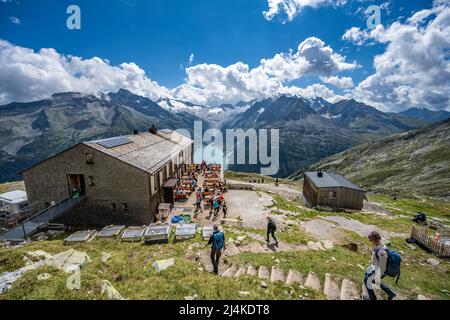 Schlegeisspeicher Wanderung zur Olperer Hütte Stock Photo