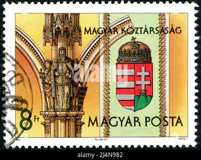 HUNGARY - CIRCA 1990: Postage stamp printed in Hungary, showing New coat of arms of Hungary, circa 1990 Stock Photo