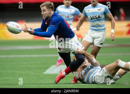 Vancouver, Canada. 16th Apr, 2022. Team France's Thibaud Mazzoleni (L) and Team Argentina's Felipe de la Mestre compete during their Pool D match at the HSBC World Rugby Sevens in Vancouver, Canada, April 16, 2022. Credit: Andrew Soong/Xinhua/Alamy Live News Stock Photo