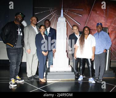 April 15, 22, 2022. Ken Griffey Jr attend Jackie Robinson Day 2022 a  Tribute around MLB on 75th anniversary of Robinson's debut in Time Square  in New York April 15, 2022 Credit; RW/MediaPunch Stock Photo - Alamy