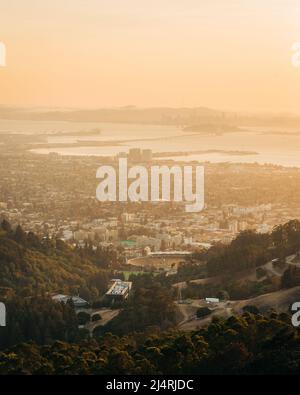 Cityscape of Berkeley in California Stock Photo - Alamy