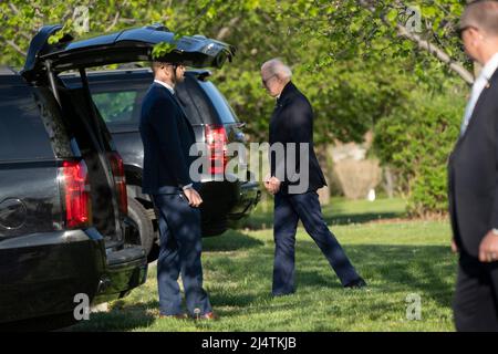 Washington, United States Of America. 17th Apr, 2022. United States President Joe Biden walks from Marine One at Ft. McNair in Washington, DC, to board his motorcade, headed to the White House after spending the weekend at Camp David, Sunday, April 17, 2022, Credit: Chris Kleponis/Pool/Sipa USA Credit: Sipa USA/Alamy Live News Stock Photo