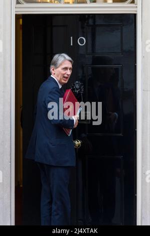 Philip Hammond MP, the Chancellor of the Exchequer, entering, 10 Downing Street, Westminster, London, UK.  2 Nov 2016