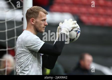 Adam Davies #1 of Sheffield United warms up Stock Photo