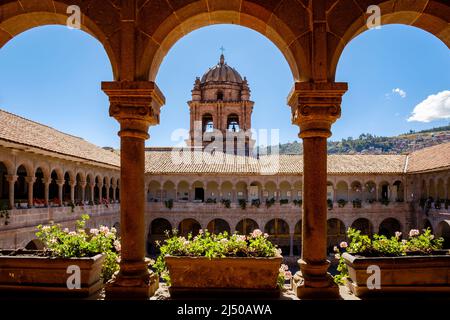 Convent of Santo Domingo and church built on top of Coricancha Golden Temple Incan ruins, city of Cusco, Cuzco, Sacred Valley, Peru. Stock Photo