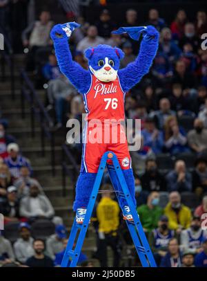 858 Philadelphia 76ers Mascot Stock Photos, High-Res Pictures, and Images -  Getty Images