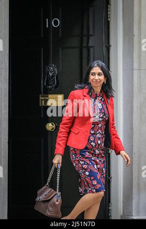 London, UK, 19th April 2022. Suella Braverman QC MP, Attorney General. Ministers after the first cabinet meeting following the Easter break, with Boris Johnson due to make a statement to the House of Commons later today. Stock Photo