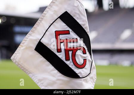 London, UK. 19th Apr, 2022. Fulham Football club corner flag is pictured. EFL Skybet Championship match, Fulham v Preston North End at Craven Cottage in London on Tuesday 19th April 2022. this image may only be used for Editorial purposes. Editorial use only, license required for commercial use. No use in betting, games or a single club/league/player publications. pic by Steffan Bowen/Andrew Orchard sports photography/Alamy Live news Credit: Andrew Orchard sports photography/Alamy Live News