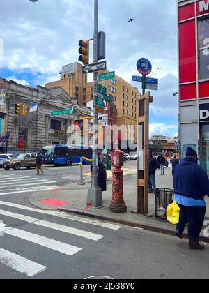 The corner of 125th Street and Lexington Avenue in East Harlem, Manhattan, New York City. Stock Photo