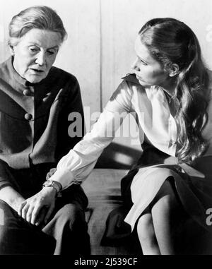 Aino Taube, Liv Ullmann, on-set of the Swedish Film, 'Face to Face', Swedish: 'Ansikte mot ansikte', Paramount Pictures, 1976 Stock Photo