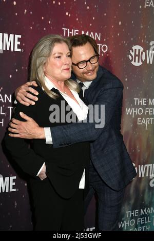 Kate Mulgrew and Jimmi Simpson attends Showtime's New Drama Series 'The Man Who Fell To Earth' Premiere on April 19, 2022 at MOMA in New York, New York, USA. Robin Platzer/ Twin Images/ Credit: Sipa USA/Alamy Live News Stock Photo