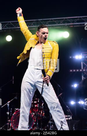 Freddie mercury hi-res stock photography and images - Alamy