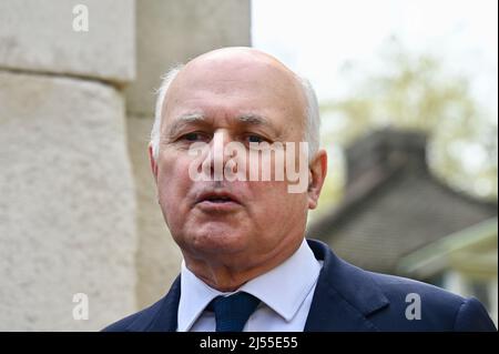London, UK. Iain Duncan Smith, Leaseholders and tenants gathered outside Parliamentto demonstrate while the Building Safety Bill was debated in the House of Commons today. MPs from all the main political parties attended to speak and affirm their support. Stock Photo