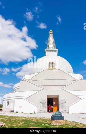 Grafenwörth: Stupa am Wagram in Donau, Niederösterreich, Lower Austria, Austria Stock Photo