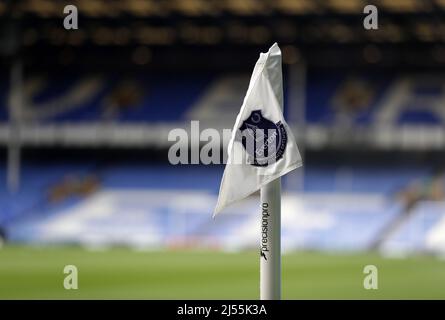 Goodison Park, Liverpool, UK. 20th Apr, 2022. Premier League football, Everton versus Leicester; the Everton FC club crest on a corner flag Credit: Action Plus Sports/Alamy Live News Stock Photo