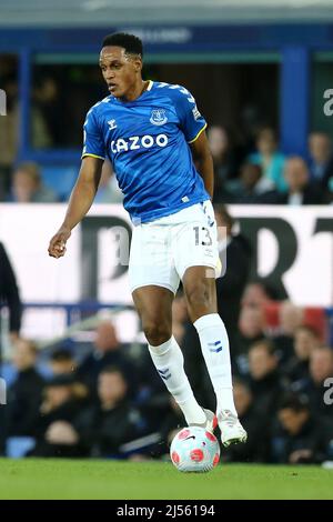 Everton, UK. 20th Apr, 2022. Yerry Mina of Everton in action. Premier League match, Everton v Leicester City at Goodison Park in Liverpool on Wednesday 20th April 2022. this image may only be used for Editorial purposes. Editorial use only, license required for commercial use. No use in betting, games or a single club/league/player publications. pic by Chris Stading/Andrew Orchard sports photography/Alamy Live news Credit: Andrew Orchard sports photography/Alamy Live News Stock Photo