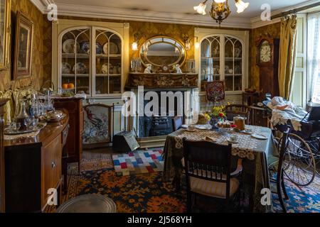 Interior of 1900s Town house at the Beamish Open Air Museum, near Stanley in County Durham Stock Photo