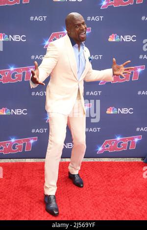 Pasadena, Ca. 20th Apr, 2022. Terry Crews at the AmericaÕs Got Talent Season 17 Kick-Off at the Pasadena Civic Auditorium in Pasadena, California on April 20, 2022. Credit: Faye Sadou/Media Punch/Alamy Live News Stock Photo