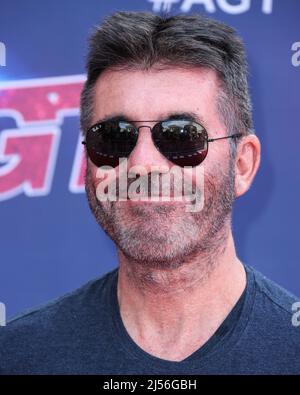 PASADENA, LOS ANGELES, CALIFORNIA, USA - APRIL 20: English TV personality Simon Cowell arrives at NBC's 'America's Got Talent' Season 17 Kick-Off Red Carpet held at the Pasadena Civic Auditorium on April 20, 2022 in Pasadena, Los Angeles, California, United States. (Photo by Xavier Collin/Image Press Agency) Stock Photo