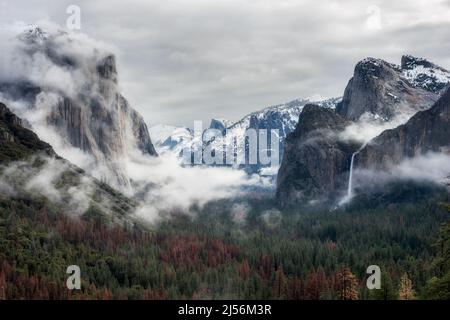 Yosemite view in Winter with low clouds Stock Photo
