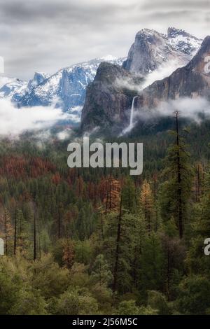 Yosemite view in Winter with low clouds Stock Photo