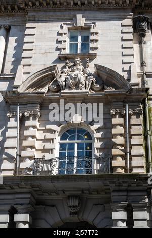 Aloft Hotel Liverpool in Grade II-listed Royal Insurance Building Stock Photo