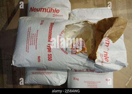 Leipzig, Germany. 21st Apr, 2022. Flour sacks lie at the trade fair Agra 2022. 21.04. to 24.04.2022 is the time of the agricultural fair. Credit: Sebastian Willnow/dpa/Alamy Live News Stock Photo