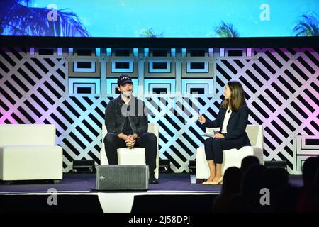 Miami Beach, USA. 18th Apr, 2022. Alexis Ohanian, Cofounder and Former Executive Chairman, Reddit & Founder of Seven Seven Six and Deirdre Bosa, Co-Anchor of 'TechCheck' of CNBC attend eMerge Americas 2022 at the Miami Beach Convention Center on April 18, 2022 in Miami Beach, Florida. (Photo by JL/Sipa USA) Credit: Sipa USA/Alamy Live News Stock Photo