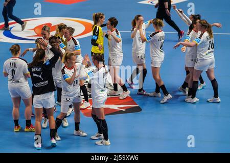 Almere, Netherlands. 21st Apr, 2022. ALMERE, NETHERLANDS - APRIL 21: Team of Germany during the EHF EURO 2022 Qualifiers Phase 2 match between Germany and Greece at the Topsportcentrum Almere on April 21, 2022 in Almere, Netherlands (Photo by Henk Seppen/Orange Pictures) Credit: Orange Pics BV/Alamy Live News Stock Photo