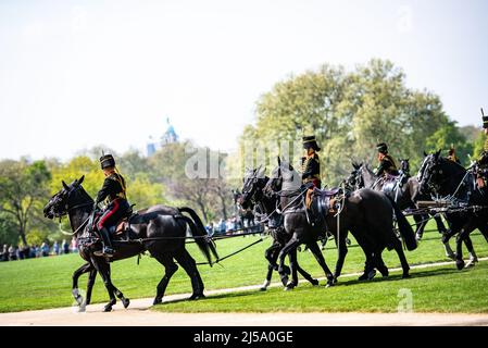 London, UK. 21st Apr, 2022. The King's Troop Royal Horses perform during the event. The King's Troop Royal Horse Artillery fired a 41 Gun Royal Salute and the Band of the Scots Guards performed ‘Happy Birthday' in Hyde Park, for Queen Elizabeth II's 96th Birthday. Credit: SOPA Images Limited/Alamy Live News Stock Photo